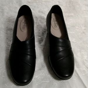 Clarks collection booties sz 8 nerou color black new